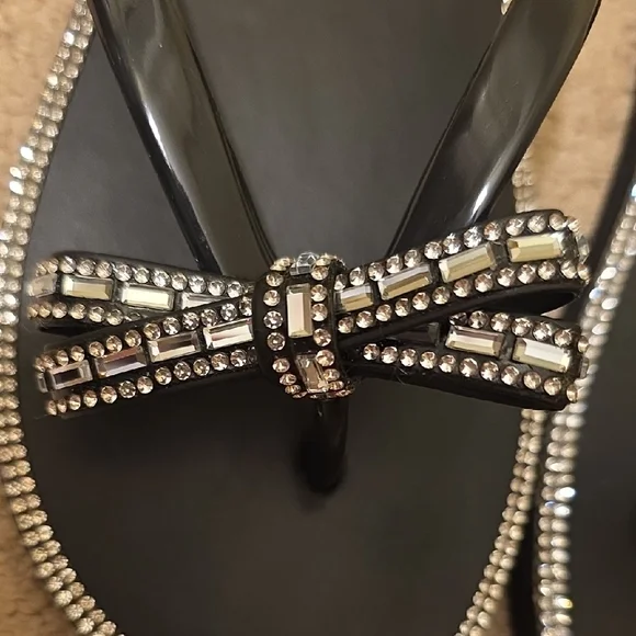 Juicy Couture Black Sandals with Rhinestone Bow - Picture 4 of 8